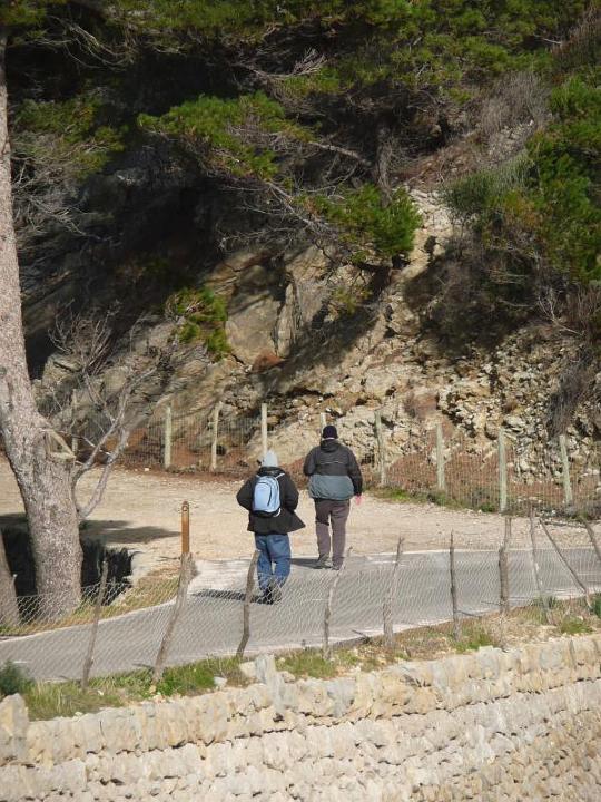 sizilien-mallorca 241.jpg - Senderistas....